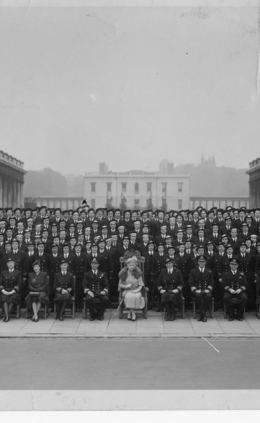 Queen Mary and group low res